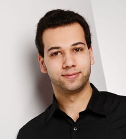 Assistenzzahnarzt Tim Azmi Strufe